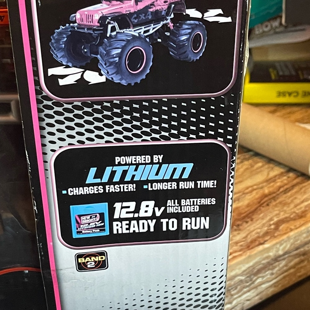 Full Function Radio Control Jeep - Picture 3 of 10